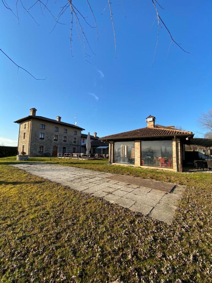 Qui Wolf Udine Hotel Collalto Exterior photo