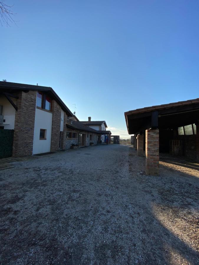 Qui Wolf Udine Hotel Collalto Exterior photo